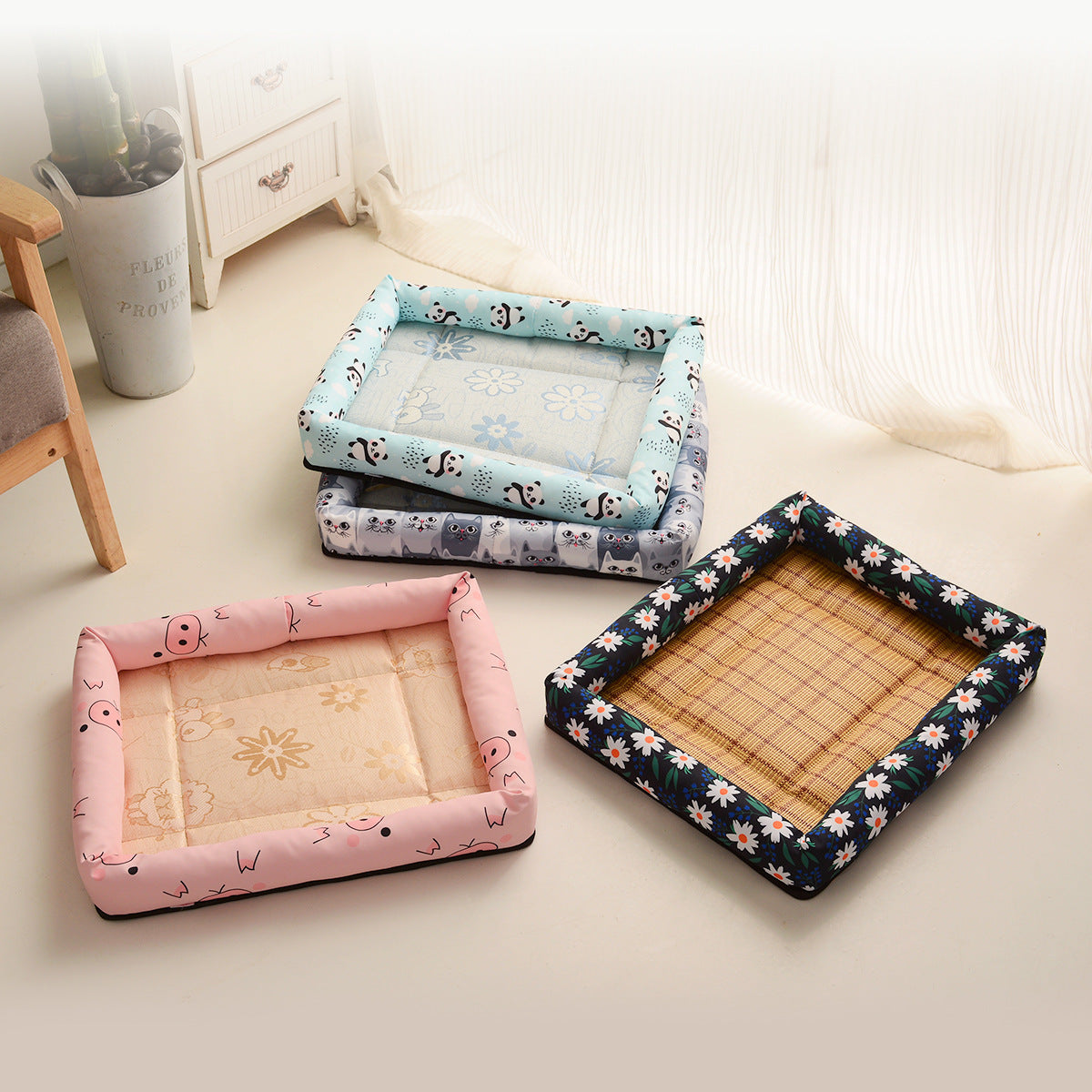 Comfy bed for pets - Premium Product Image